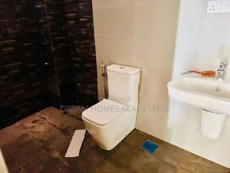 Modern 5 Bedroom Luxury House for Sale – Prime Boralesgamuwa