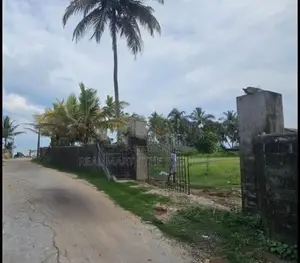 NEGOMBO : 63 PERCHES BEACH VIEW LAND FOR SALE