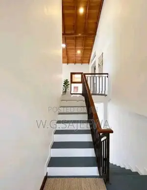 2 Storey complete house rent in Piliyandala (120 bus route)