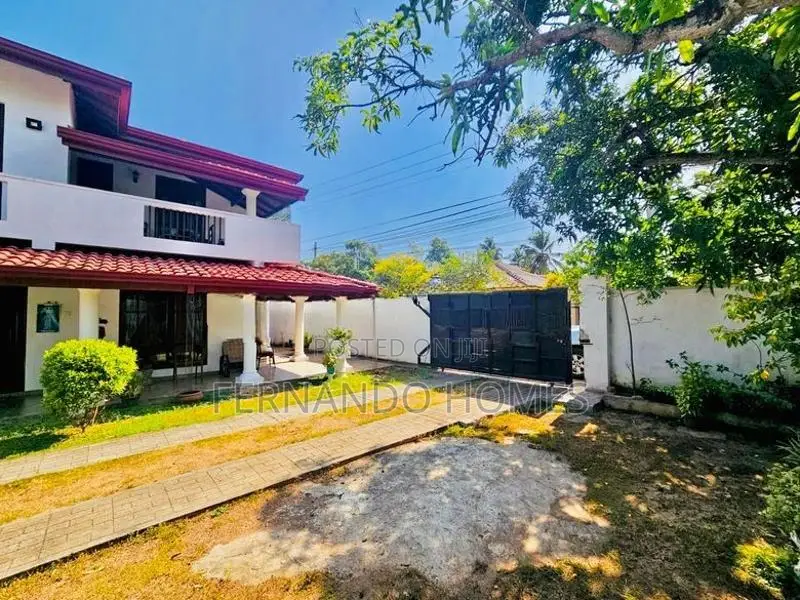 4 Bed Rooms Upstairs Completed Good House Sale In Negombo