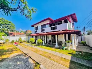 4 Bed Rooms Upstairs Completed Good House Sale In Negombo