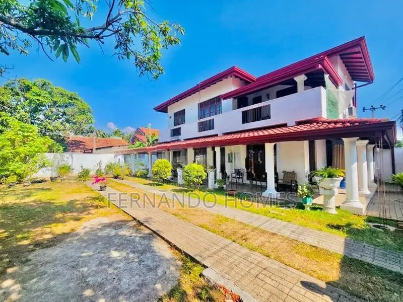 4 Bed Rooms Upstairs Completed Good House Sale In Negombo