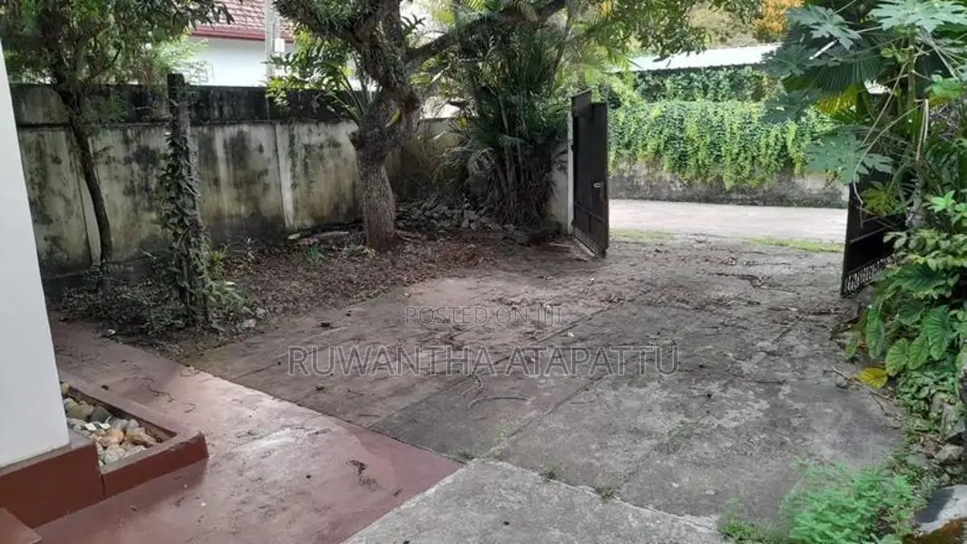 Highly Residential Land with House for Sale - Nugegoda