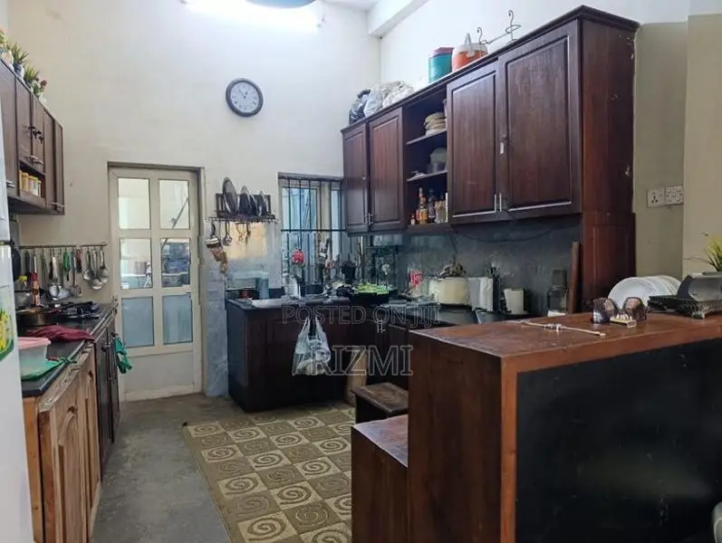 4.2 perches 2 storey 4BR house for sale in ratmalana dharmarama road
