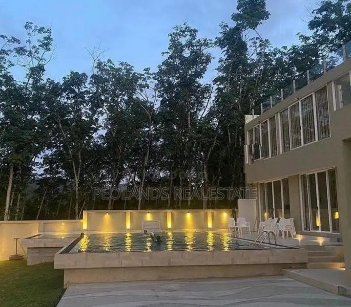 (NC553) Luxury Furnished Villa for Sale in Padukka