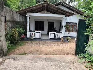 House For Sale in Minuwangoda Weyangoda Rd