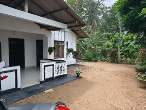 House For Sale in Minuwangoda Weyangoda Rd