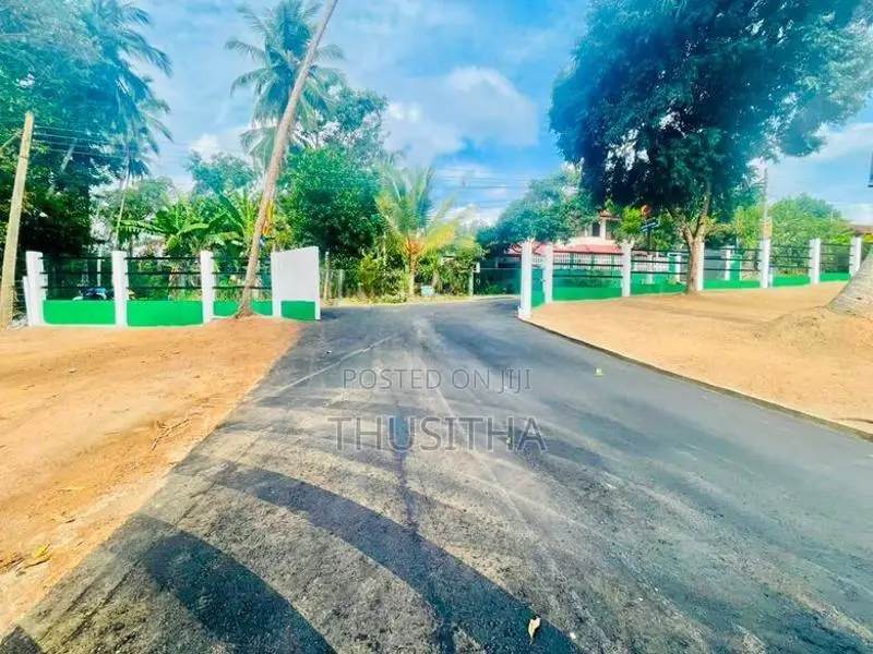 Kalagedihena Sapugasthenna Valuable Land for Sale