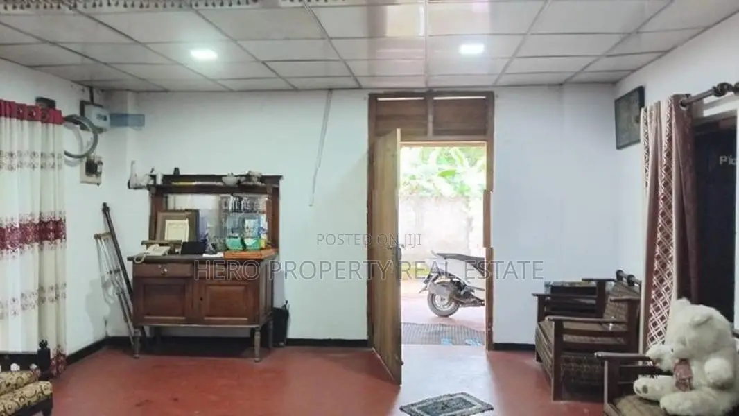 HJS173 - Single Storey House for Sale in Gampaha