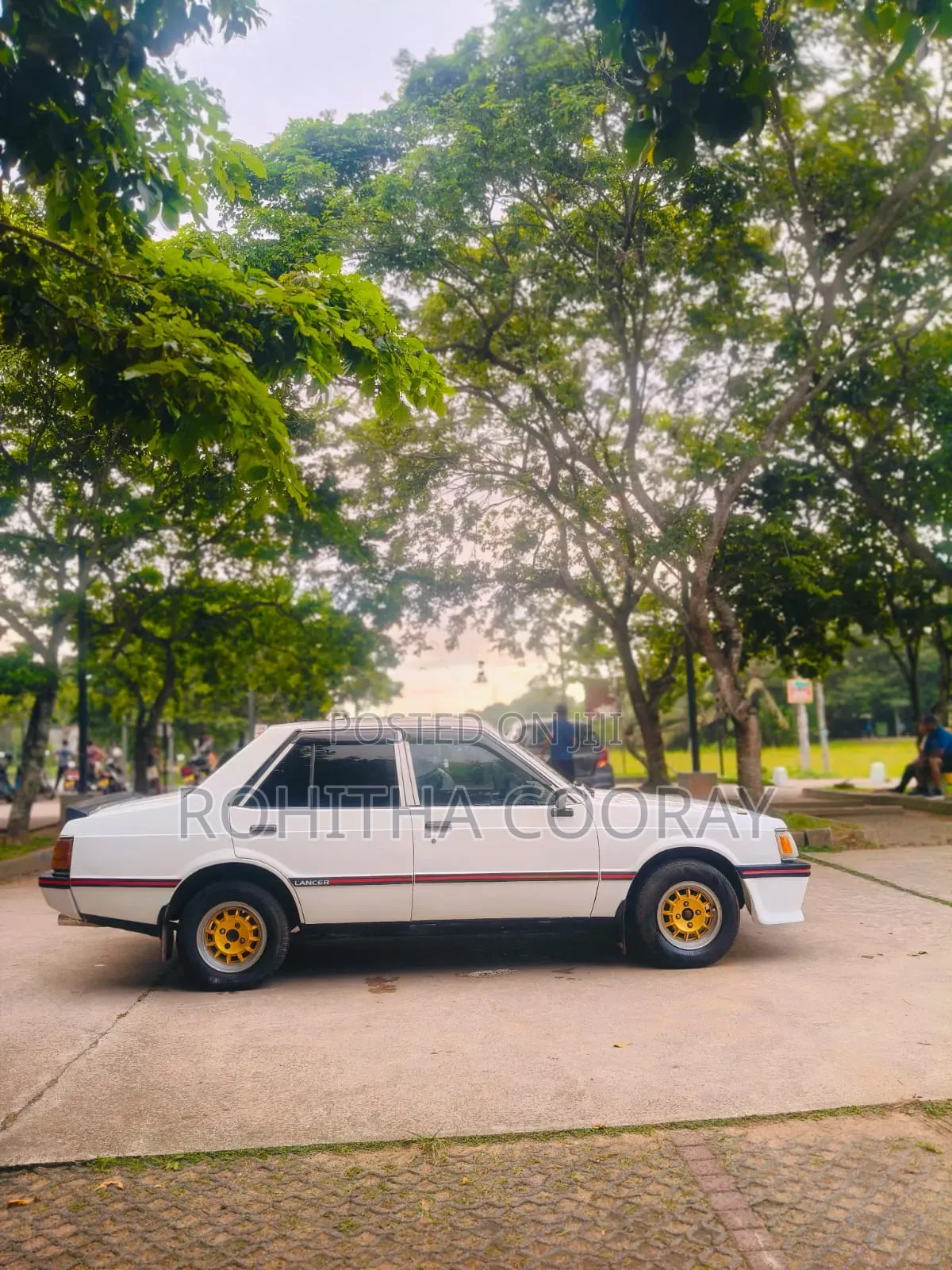 Mitsubishi Lancer 1992 White