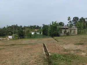 නේවාසික බිම් කොටස් කලුතර