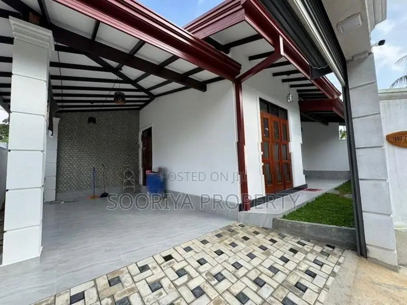 Spacious Brand New House for Sale in Piliyandala