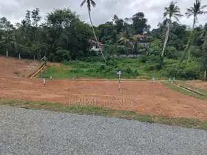 නේවාසික බිම් කොටස් කලුතර