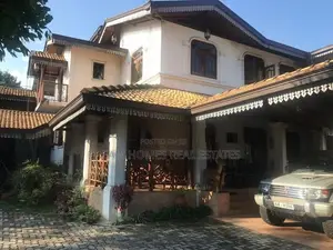 Spacious 7-Bedroom House for Sale – Near Kiribathgoda