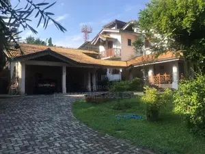 Spacious 7-Bedroom House for Sale – Near Kiribathgoda