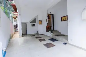 Elegant 3-Story House for Rent in Thalawathugoda