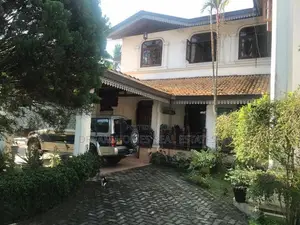 Spacious 7-Bedroom House for Sale – Near Kiribathgoda