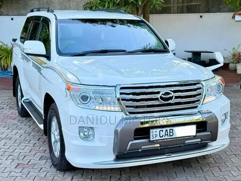 Toyota Land Cruiser V8VX 2013