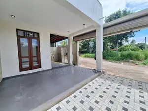 Beautiful Luxury House for Sale in Piliyandala
