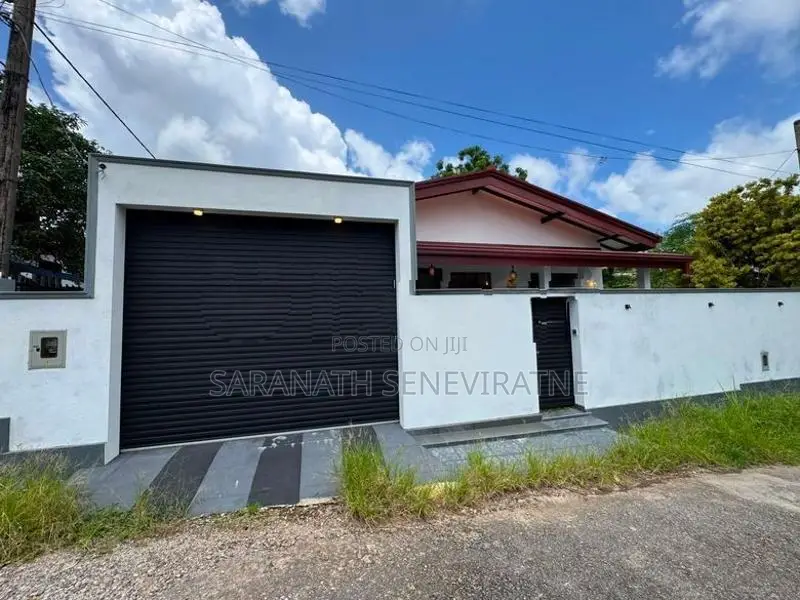 Brand-New House For Sale in Homagama Galawailawatta Rd - Kottawa