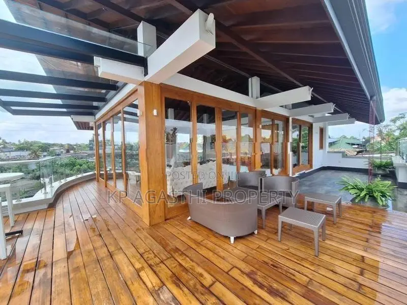 Beautiful Super Luxury House for Sale in Battaramulla