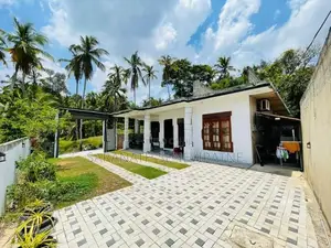 House For Sale in Kadawatha Imbulgoda With 1st Floor Slab