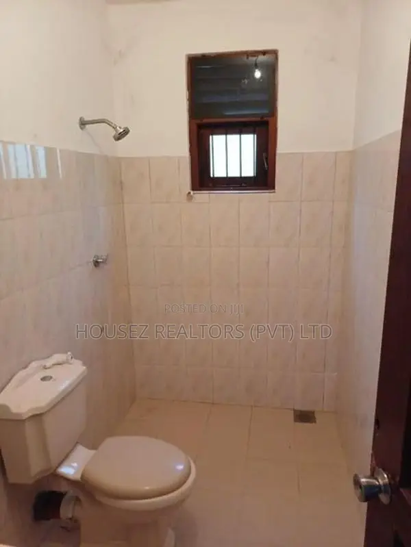 Beautiful Two-Storey House for Sale in Makola North
