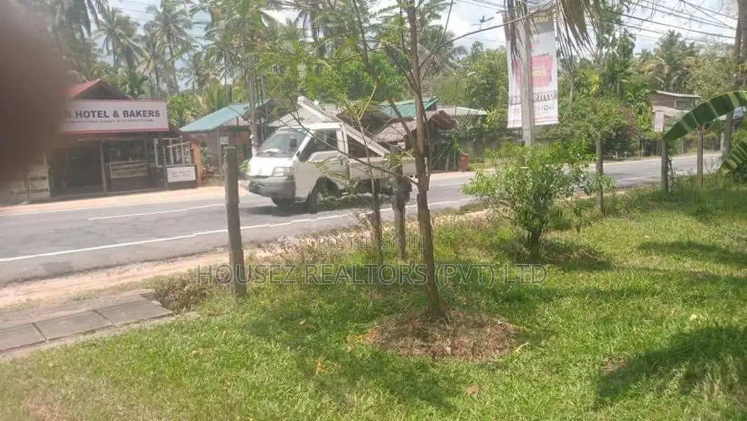 Land for Sale – Kurunegala (Main Road Property)
