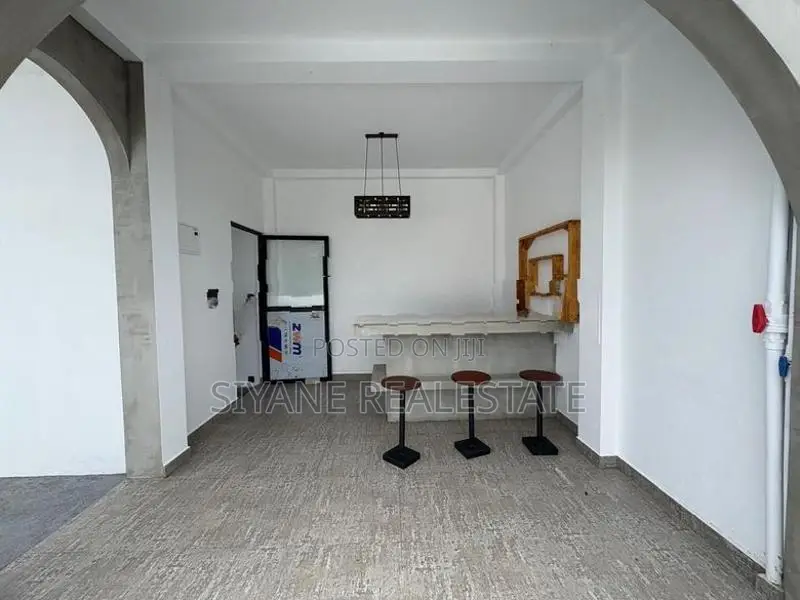 Elegant Luxury House for Sale in Athurugiriya