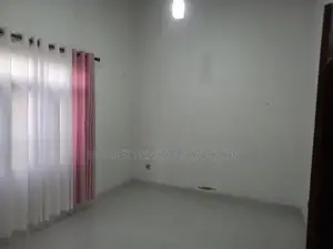 Valuable Commercial Property for Sale in Nugegoda – Facing the Lake