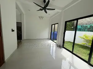 Elegant Luxury House for Sale in Athurugiriya