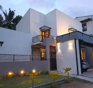 Beautiful Luxury Living In Malabe
