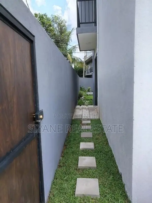 Newly Build Luxury House for Sale in Homagama