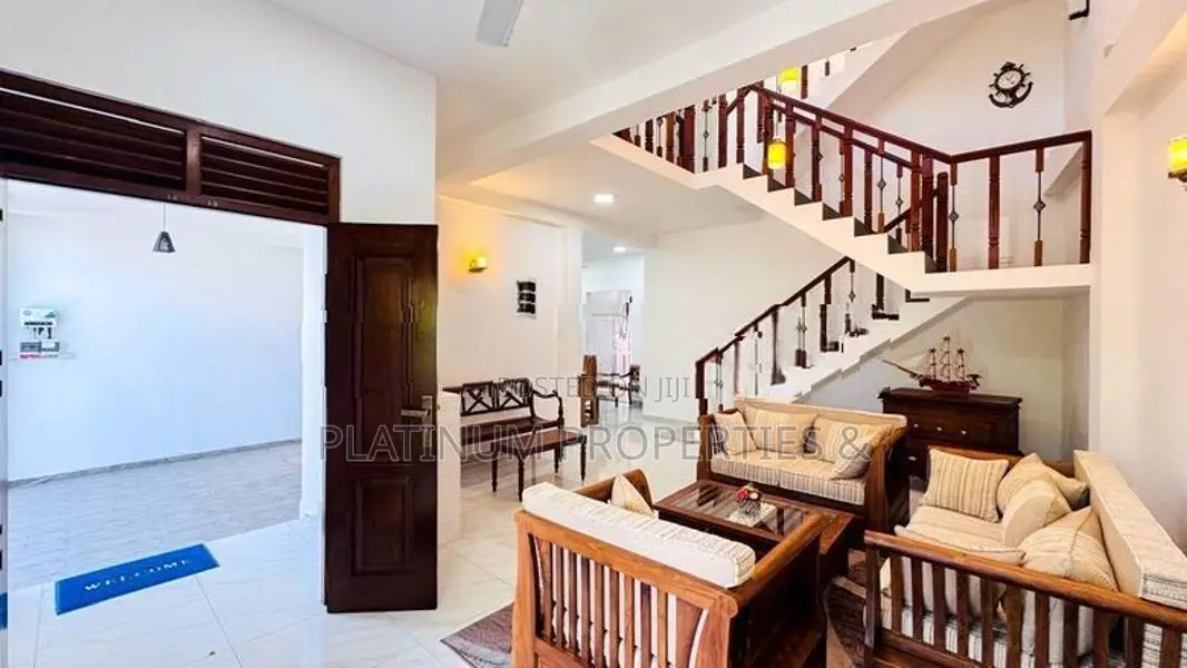 Solar Powerd Luxury 2-Storey Furnished House for Sale in Piliyandala