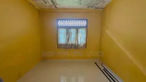 කටුනායක පාරට ළඟින් ‎පර්චස් 22 ක වටිනා නිවස