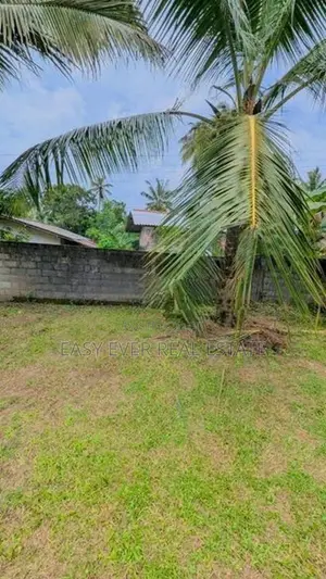කටුනායක පාරට ළඟින් ‎පර්චස් 22 ක වටිනා නිවස
