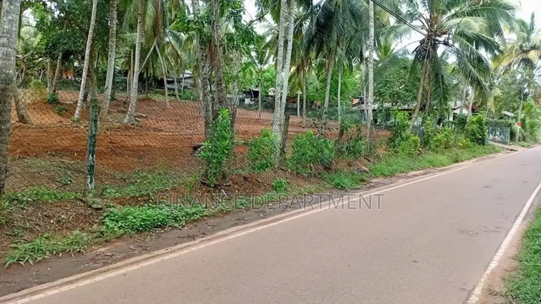 Near Negombo Rd Land for Sale in Kandana Dolahena Road Luxury