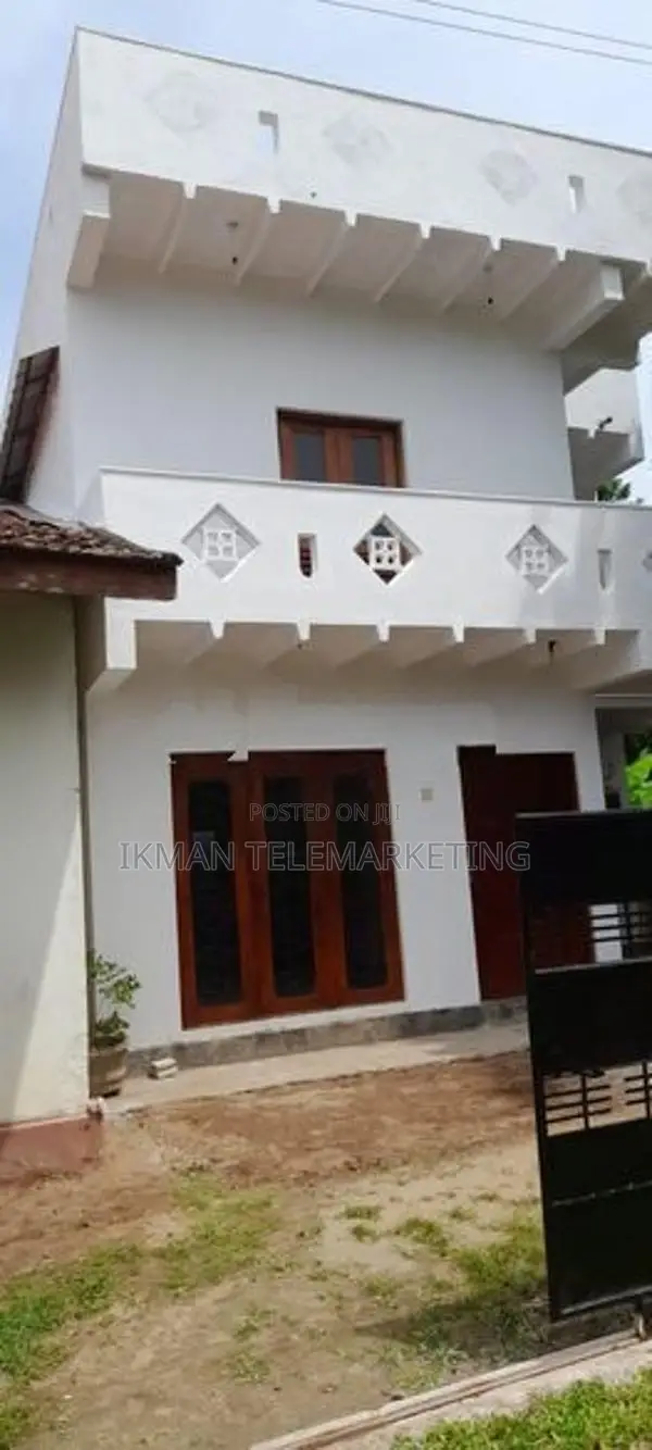 Up Stair House for Rent – Temple Road, Negombo