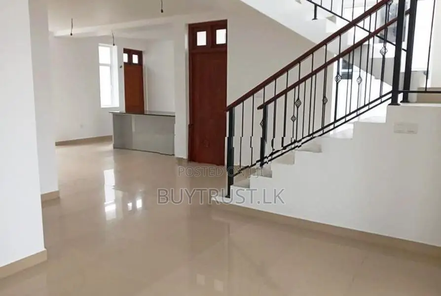 Two Story House for Sale in Ratmalana