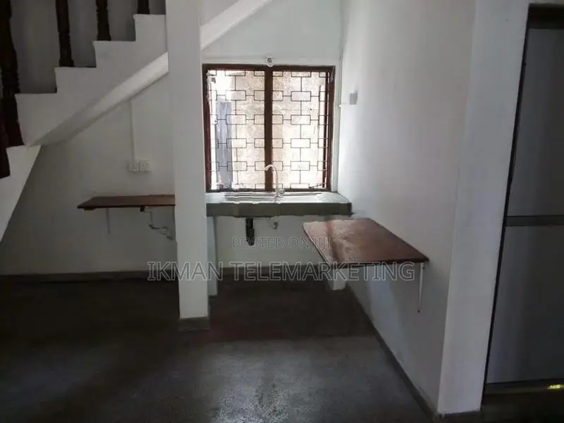 Up Stair House for Rent – Temple Road, Negombo