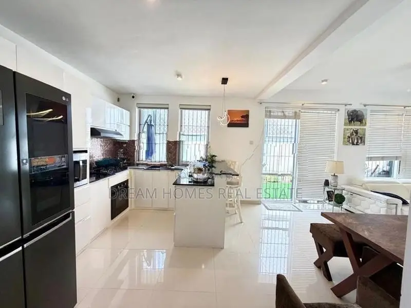 Luxury Family Home for Sale Near Bellanwila Park