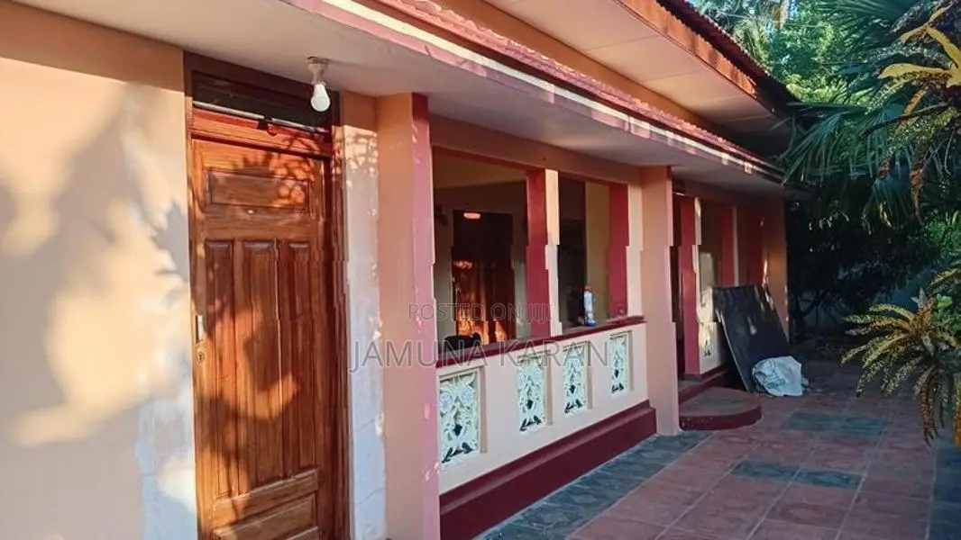 வீடு விற்பனைக்கு Jaffna
