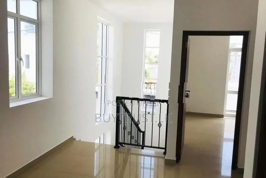 Two Story House for Sale in Ratmalana