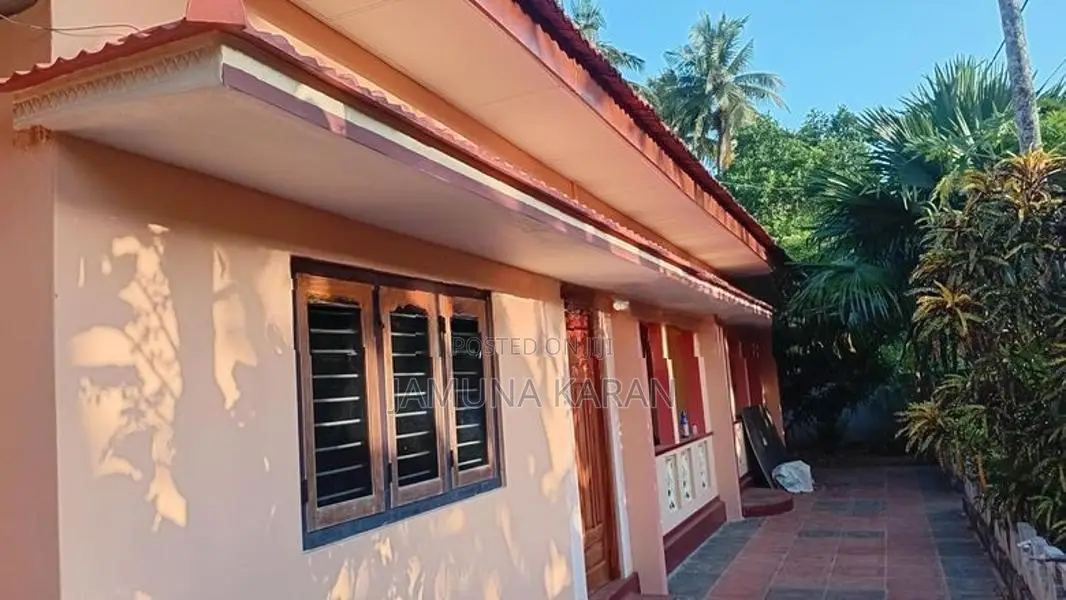வீடு விற்பனைக்கு Jaffna