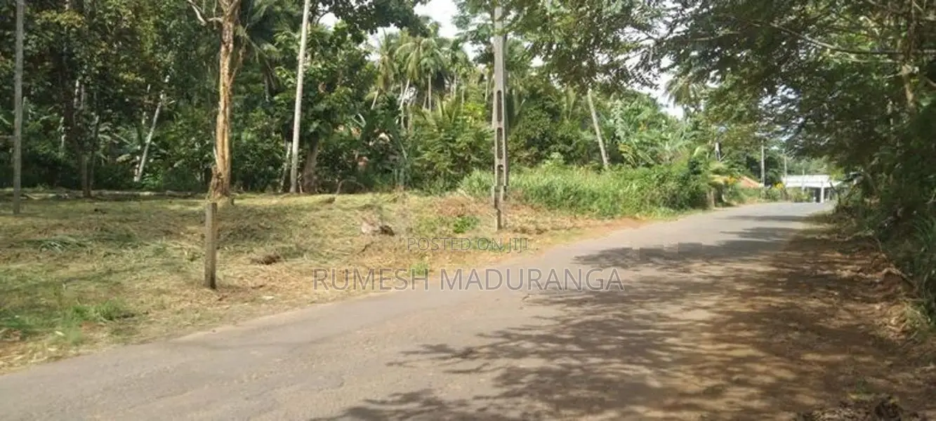 Land Facing Beliatta -Kirinda Main Road