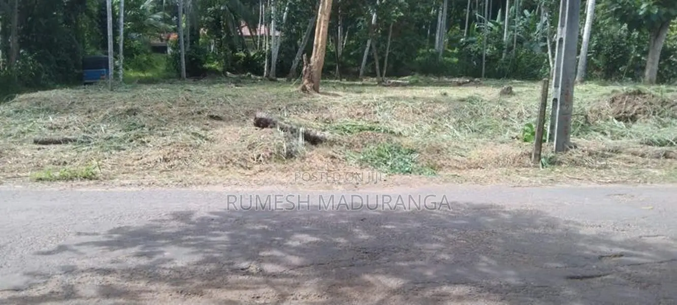 Land Facing Beliatta -Kirinda Main Road