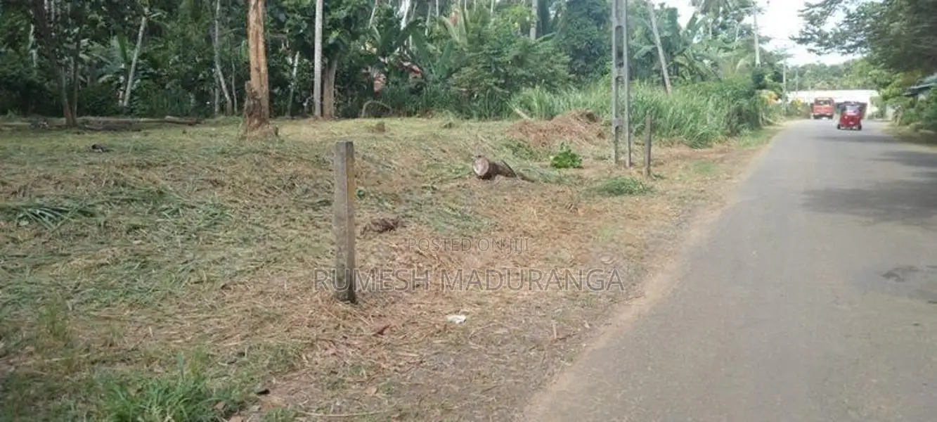 Land Facing Beliatta -Kirinda Main Road