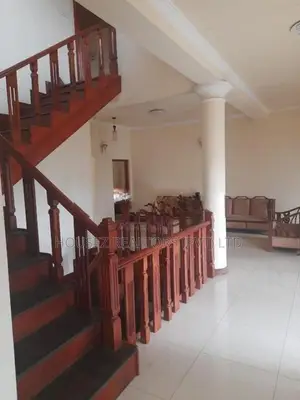 Prime Three-Storey House for Sale – Kengalla Town