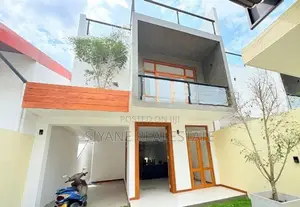 Beautiful Luxury Living In Pelawatta