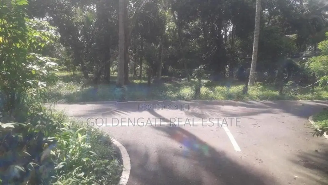 මීරිගම යෝජිත Highway Entrance එක ලගින් ඉඩමක් විකිණීමට
